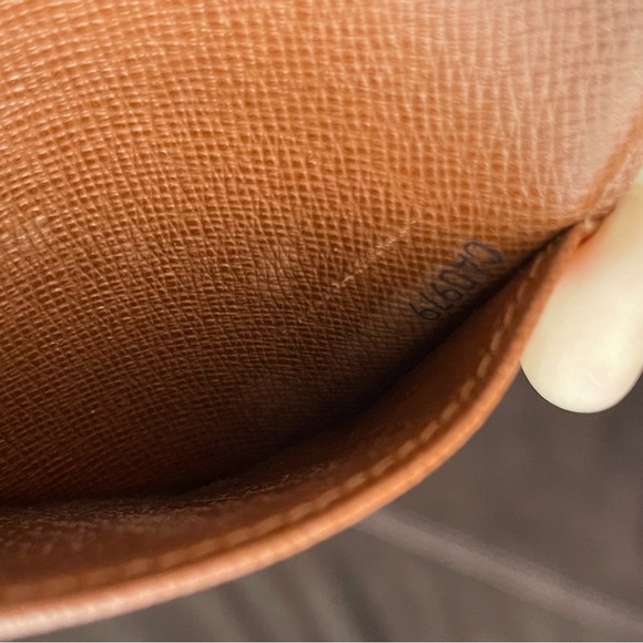 Louis Vuitton monogram agenda - Picture 9 of 12